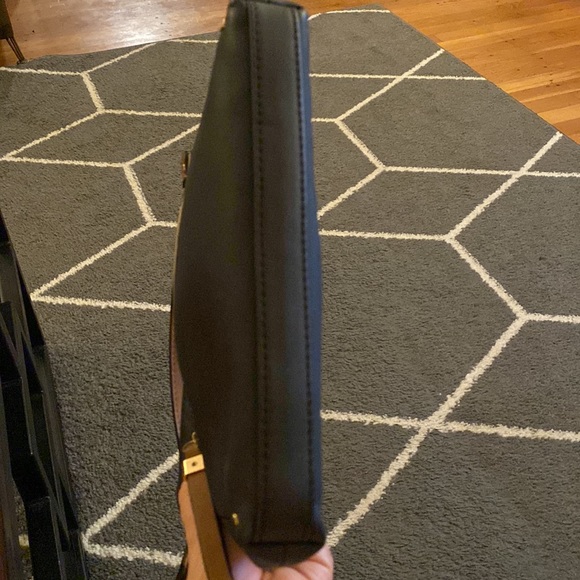 NWOT Boutique Navy and Tan Crossbody Bag Adjustable Strap - Picture 5 of 11